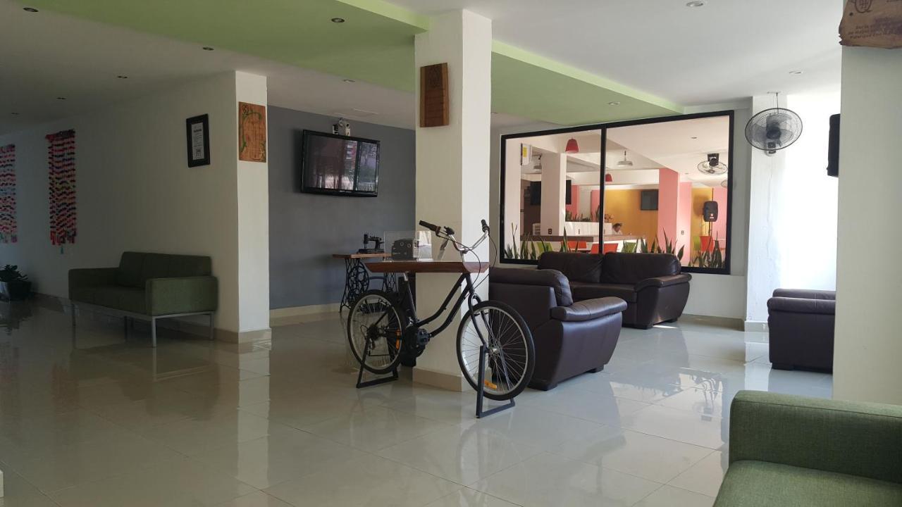 Hotel D Marco Exxpres Palenque Exterior foto